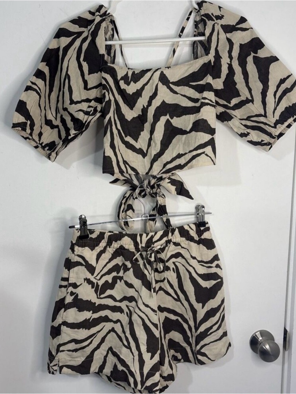 H&M linen & viscose Zebra print Tie Back Crop Top & Matching Shorts Set